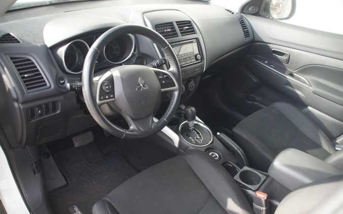 Mitsubishi Outlander cena 56000 przebieg: 41100, rok produkcji 2014 z Myślenice małe 211